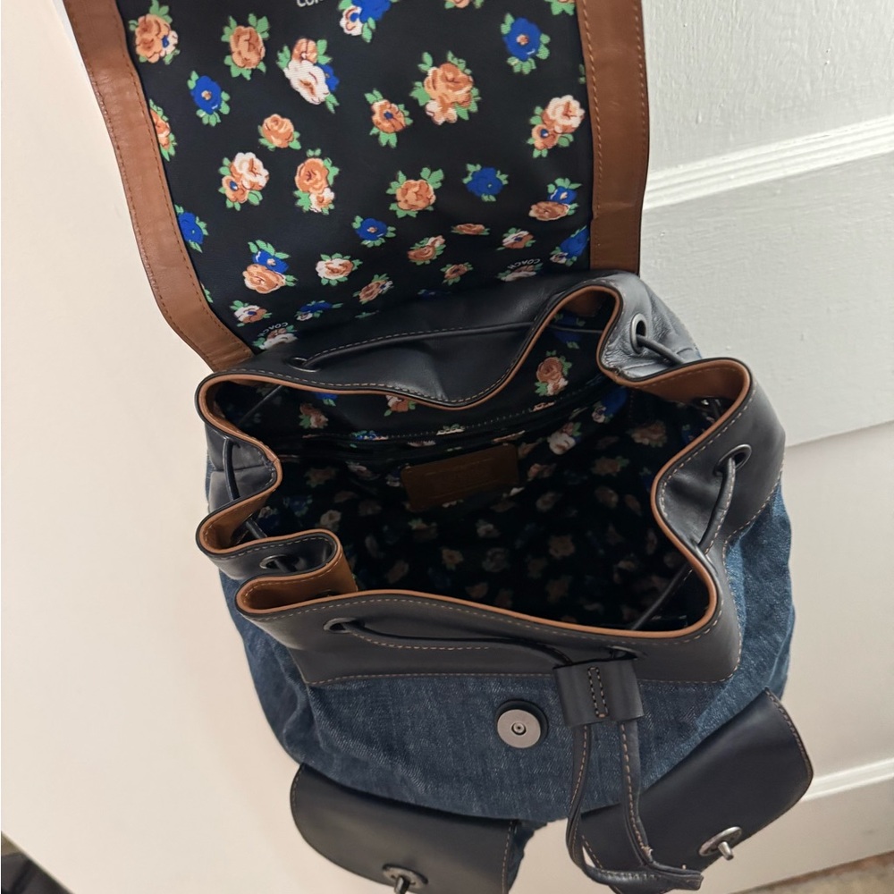 LIKE NEW RARE Women's Coach Billie Blue Leather and Denim Backpack - Picture 4 of 6
